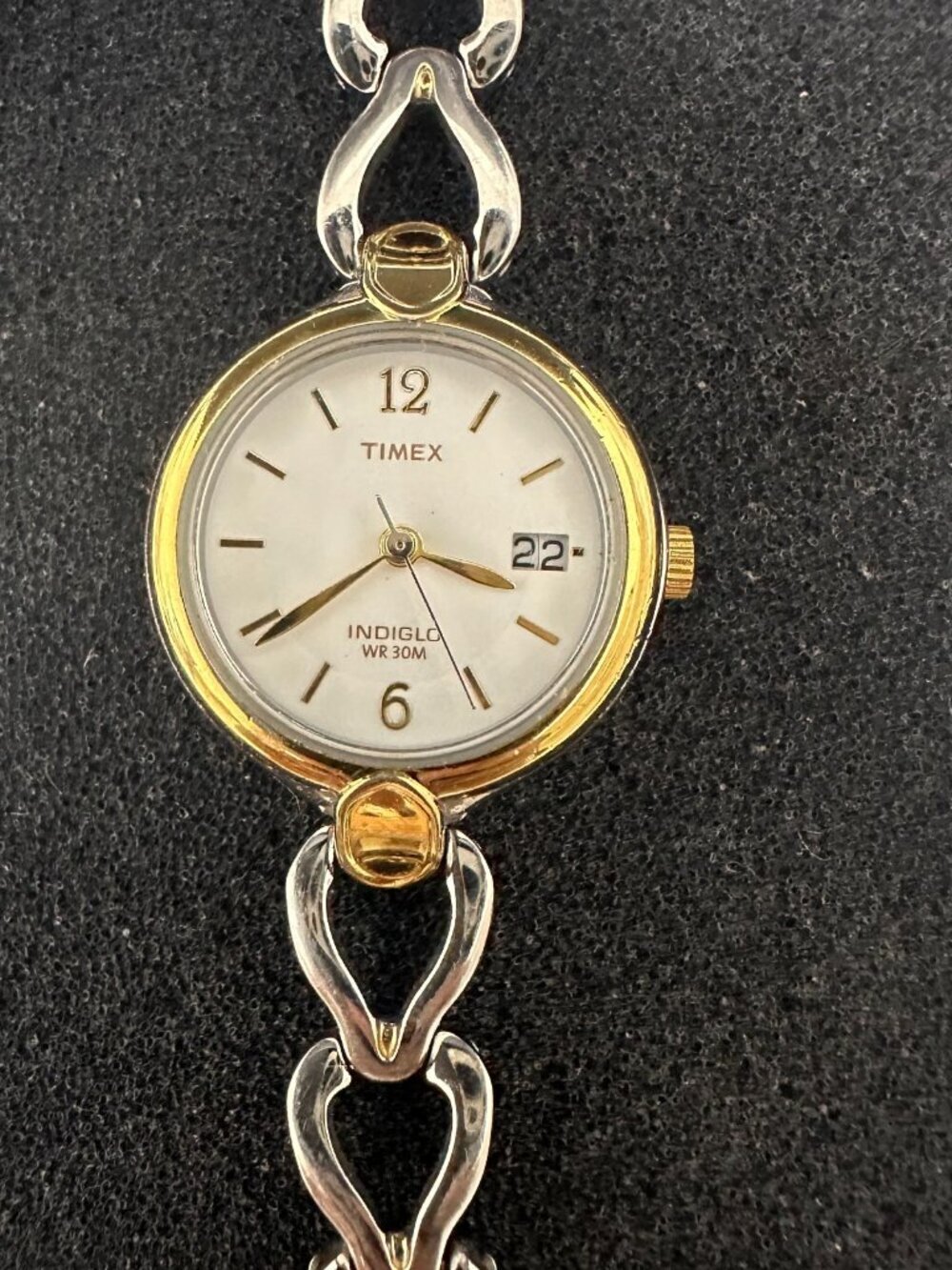 Timex Watch Women Two Tone Indiglo Dial Heart Shape Band New Battery 6.25"